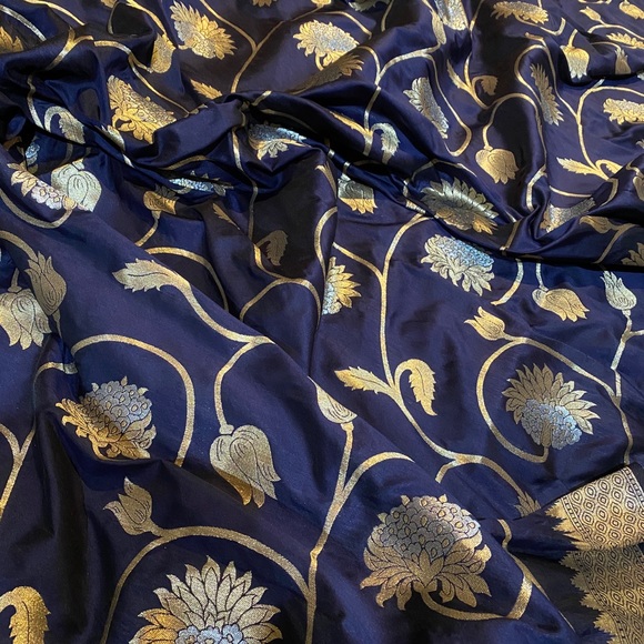 Party silk saree in blue - Picture 12 of 15